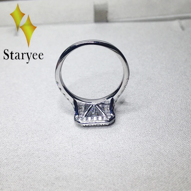 Сертифицированный Муассанит Обручение кольцо Лаборатория Grown 1.7ct Принцесса Cut