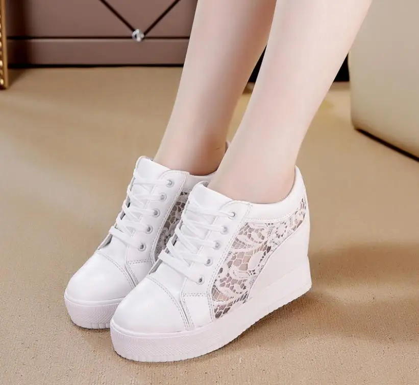 Женские сетчатые кроссовки на танкетке Элегантные повседневные слипоны скрытой