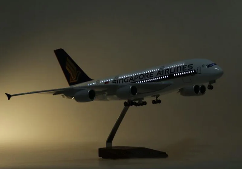 1/160 масштаб 50,5 см самолета Airbus A380 Сингапур авиакомпании Модель W свет и литой колесный Пластик смолы плоскости для коллекция игрушек