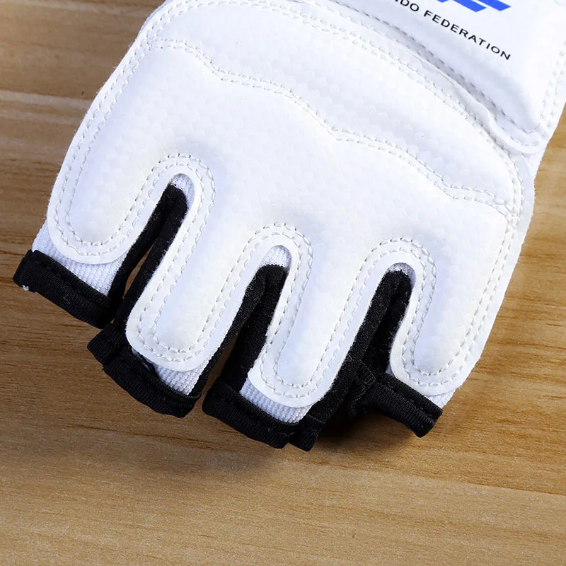 Перчатки для таэквондо с полупальцами мягкая защита ладоней MMA Mitts