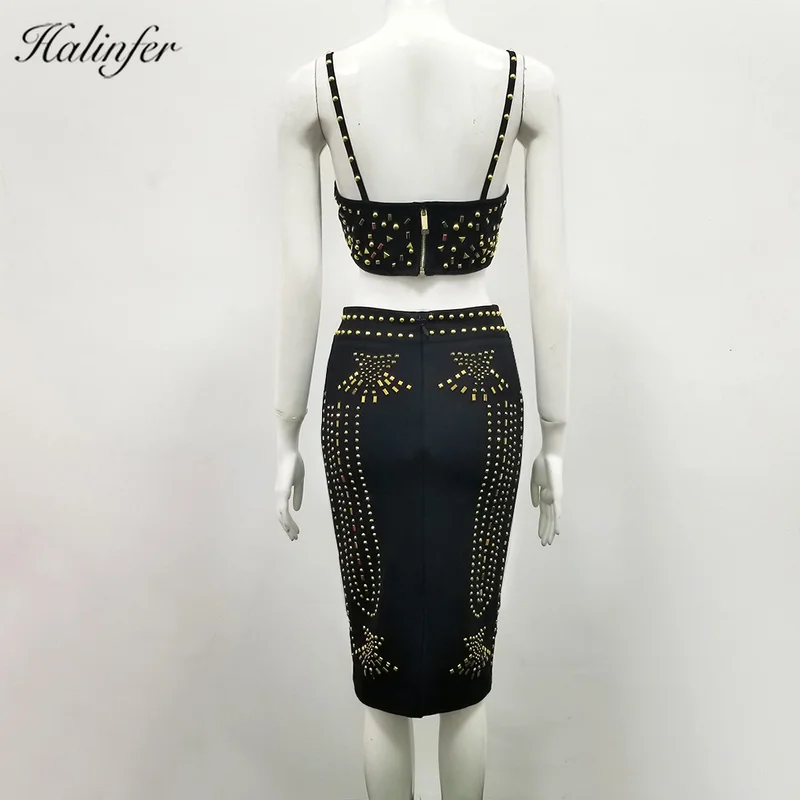 Женское Бандажное платье с открытыми плечами розовый короткий облегающий