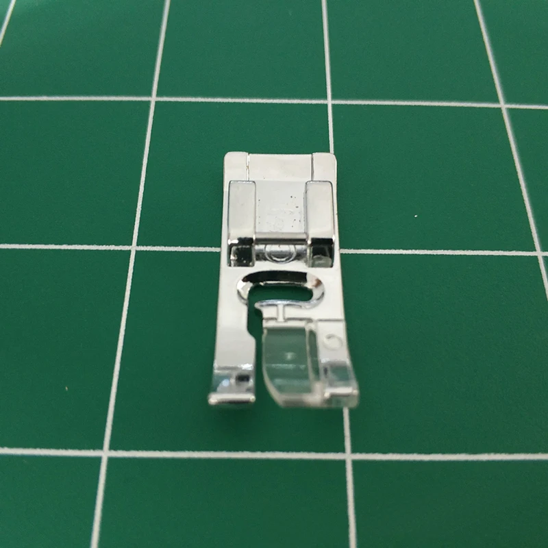 

1Pcs Metal Tortuous DIY Sewing Locking Edge Sewing Machine Foot 2019 New Zigzag Trace Home Sewing Machine Dedicated Foot