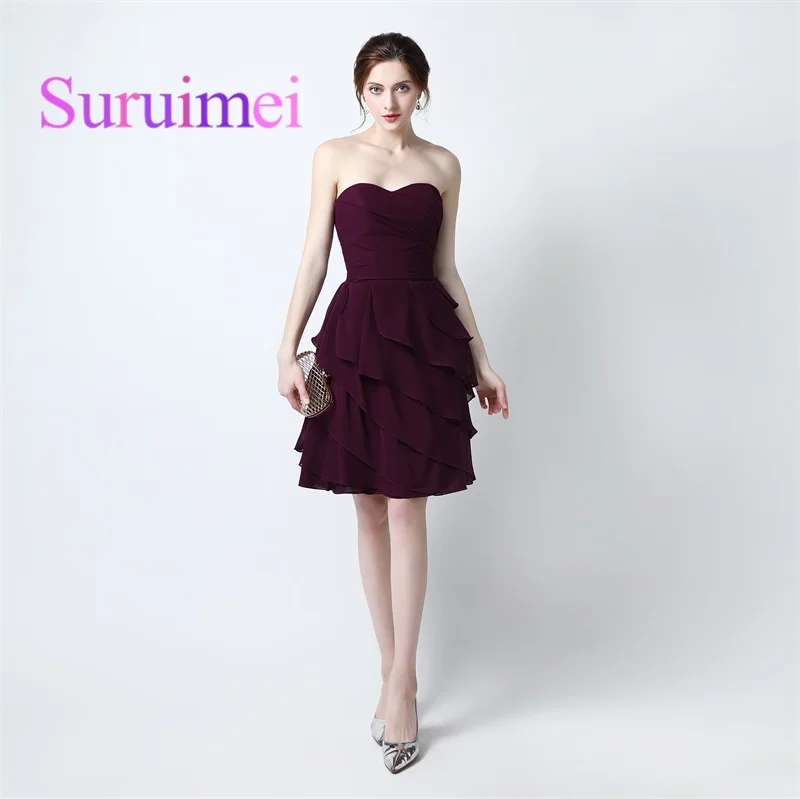 Элегантное платье для выпускного вечера без рукавов с открытыми плечами