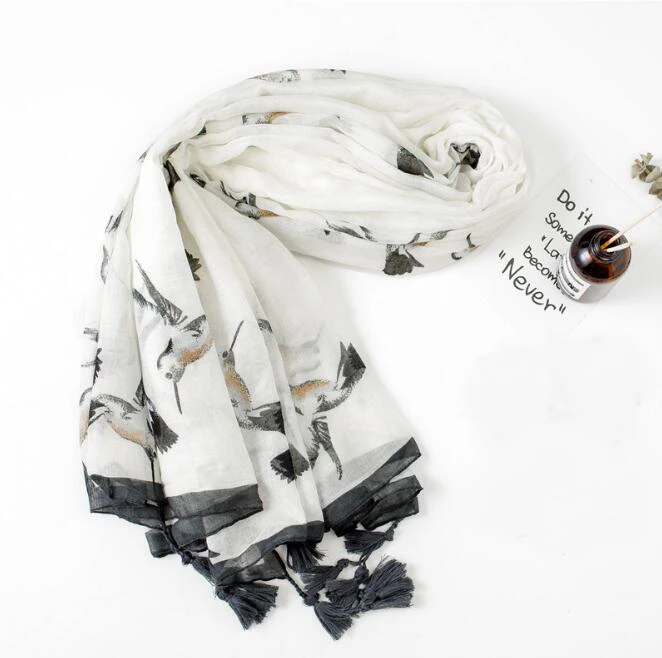 New spring and summer silk scarf Magpie print Women beach towel sunscreen shawl |