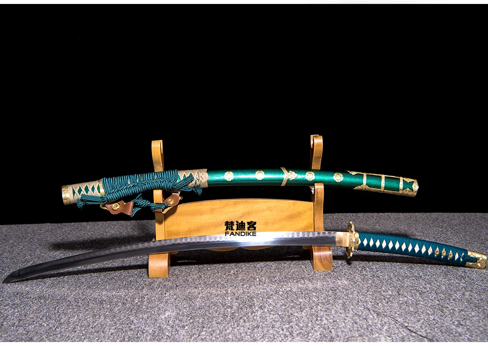 Handmade Japanese Tachi Knife Damascus Steel Samurai Katana Sword Very Sharp Japanese Tachi Knife Katana Sword Handmade
