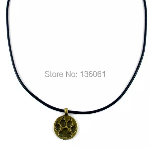 Женский кожаный чокер с подвесками в виде медвежьей коготки винтажное