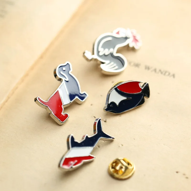 DoreenBeads Модные мужские Броши из сплава темно-синие белые красные милые животные