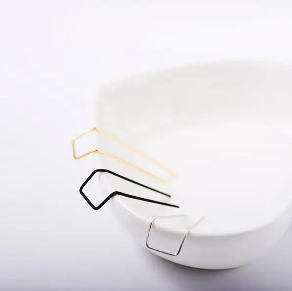 ed 0845 Europe and the United States curved simple fashion temperament personality metal geometric earrings ear buckle cute girl | Украшения