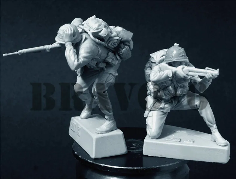 1/35 набор моделей из смолы вьетнамские Военные солдаты (2 шт./лот) неокрашенные