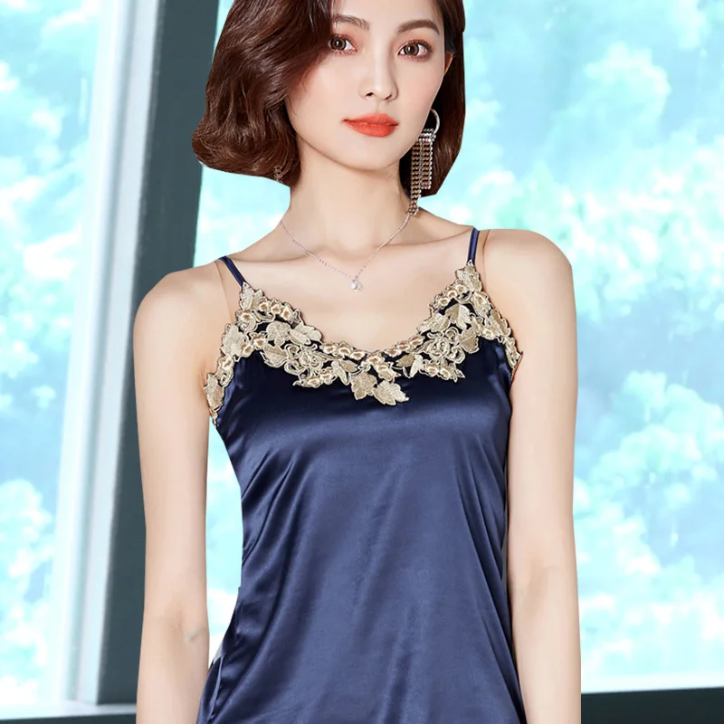 Fashion Lace V-neck Camisole Female Summer and Autumn New Take a Female Outside Wearing a Small Sling