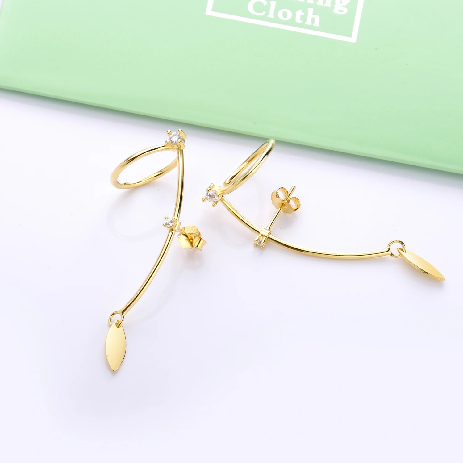 Серебряные серьги-клипсы с подвеской в виде большого листа | Украшения и