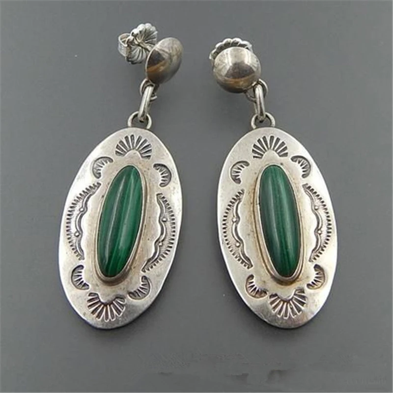 

Retro Green Stone Drop Earrings Vintage Jewelry Antique Sliver Carved Pattern Dangle Earring For Women Gift Oorbellen L4C049