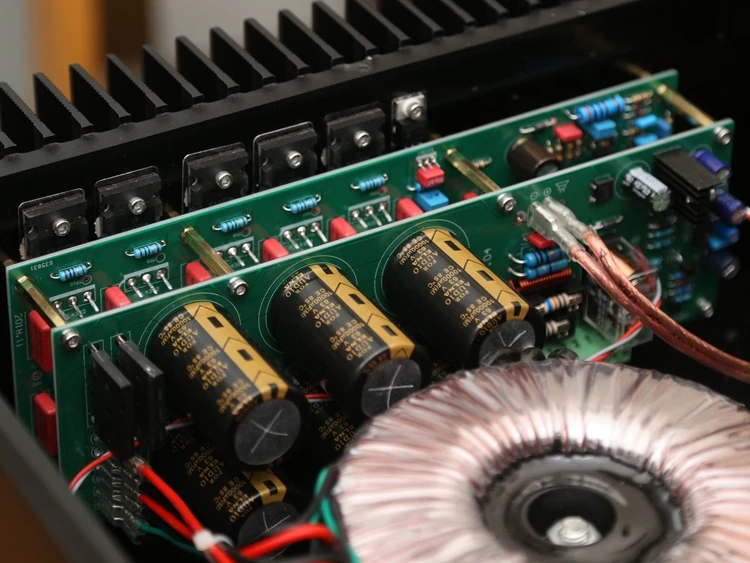 Goldmund series ON power tube MJL4281A/MJL4302A 300w двухканальный Hi Fi усилитель|Усилители мощности| |