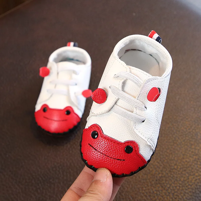 

AiKway Baby Shoes First Walkers Leather Boys Girls Cute Insect Eyes Handmade Sewing Newborn Toddler Bed Shoes Soft Bottom Shoes