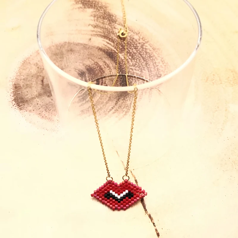 

FAIRYWOO Electroplating Environmental Protection Sexy Red Lip Necklace Miyuki Glass Beads Jewelry Pendant DIY Collares Necklace
