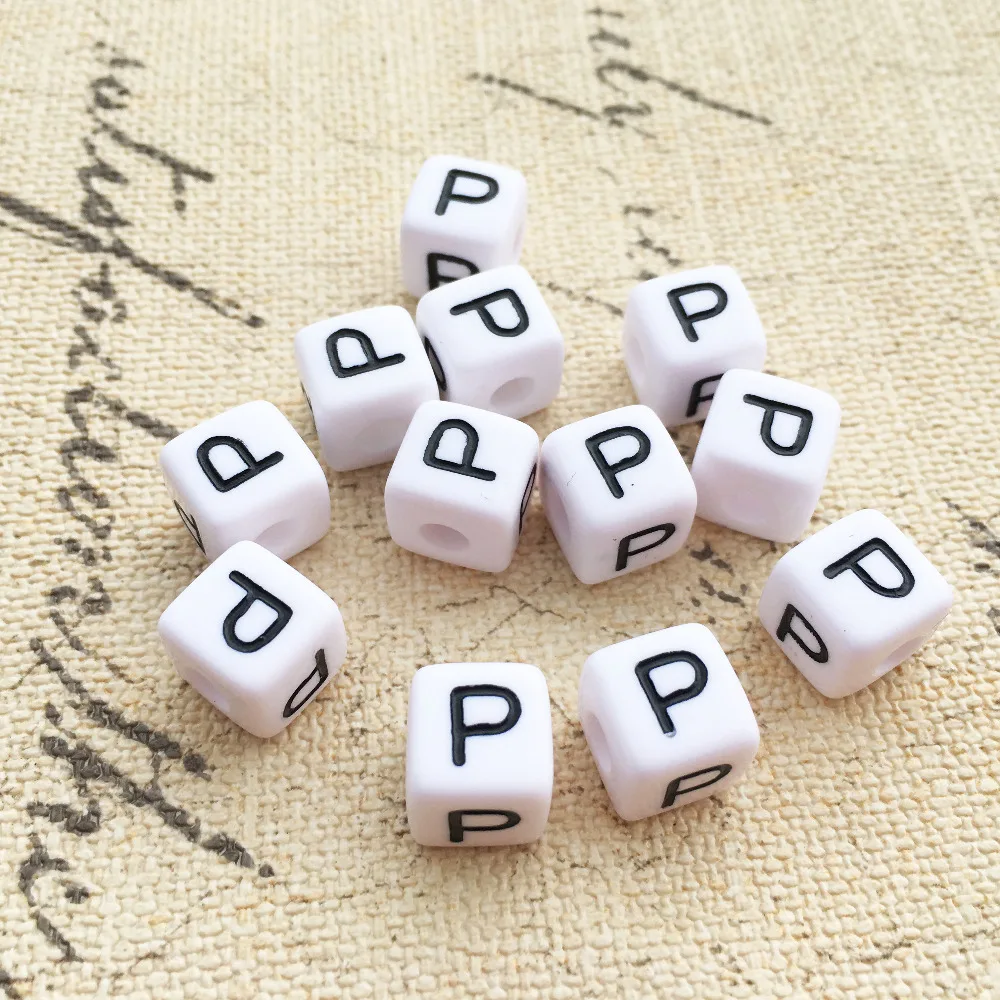 

550PCS Single Letter P Printing Acrylic White Cube Beads 10*10MM Plastic Alphabet Single English Initial Jewelry Loose Beads