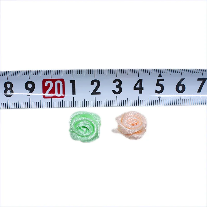 

100pcs/lot Mixed Colors Flower Mini Artificial Rose Soft Satin Rose For Sewing Scrapbooking Supplier Wedding Party Decorations