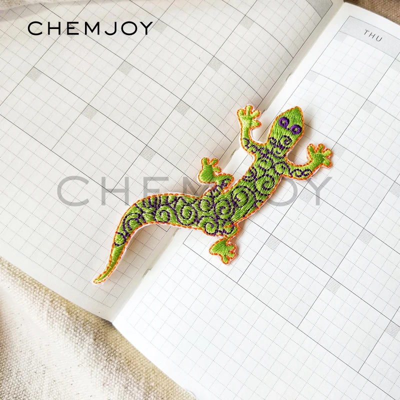 Вышитая нашивка в виде зеленой геккона ящерицы для одежды железная аппликация