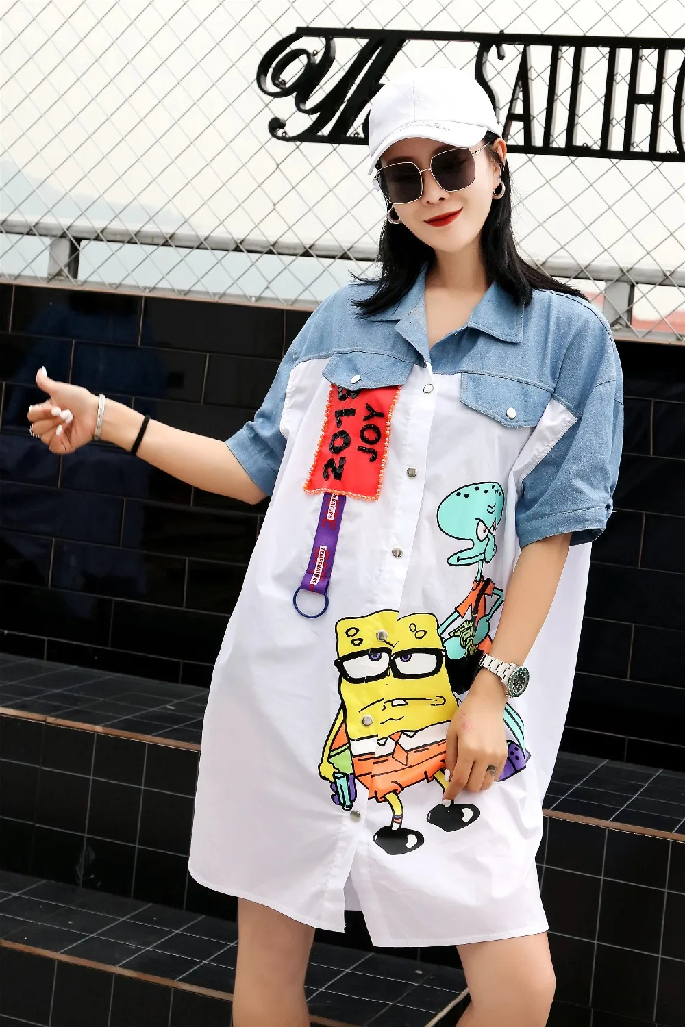 Camisa manga corta для женщин мультфильм печати рубашка Цвет блок Топы с короткими
