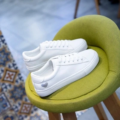 2019 spring new female Korean version of the flat bottom shoes wild casual students white shoes. | Обувь