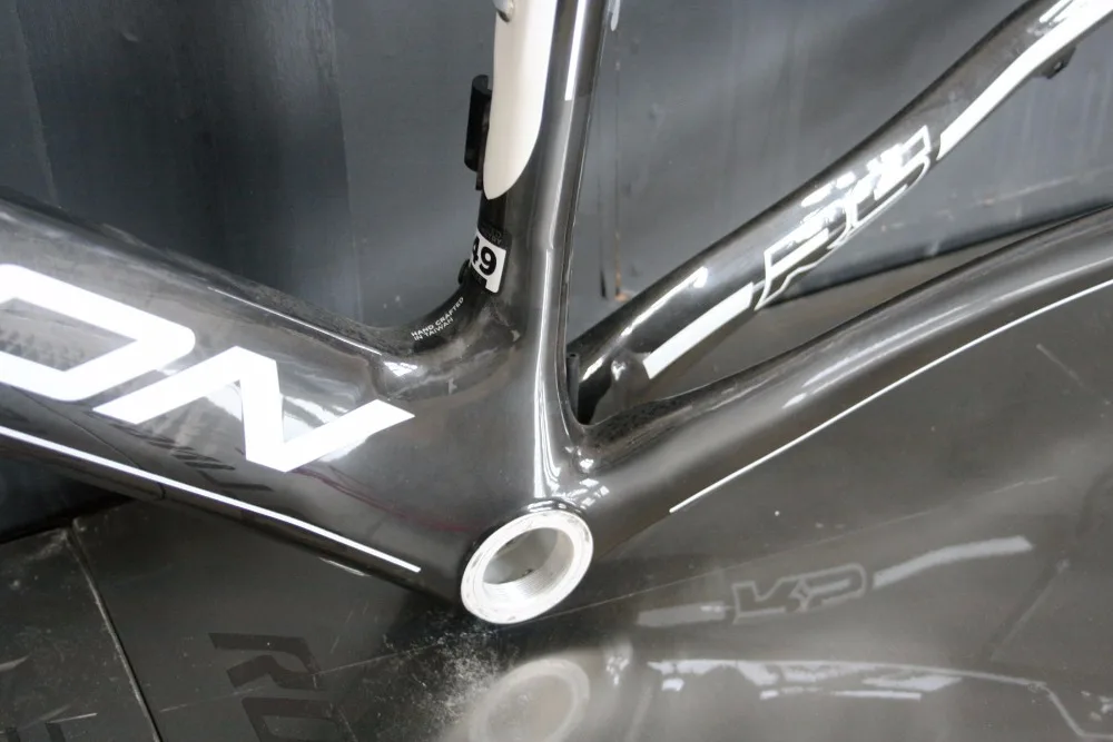 Новый комплект карбоновых рамок для гоночной машины Trigon темноты 1030g UCI