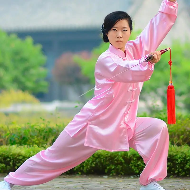 Практика цигун для начинающих женщин. Китайская гимнастика tai chi. Цигун Тайцзи кунг фу. Гимнастика тайчи цигун. Кунг фу тайцзицюань.