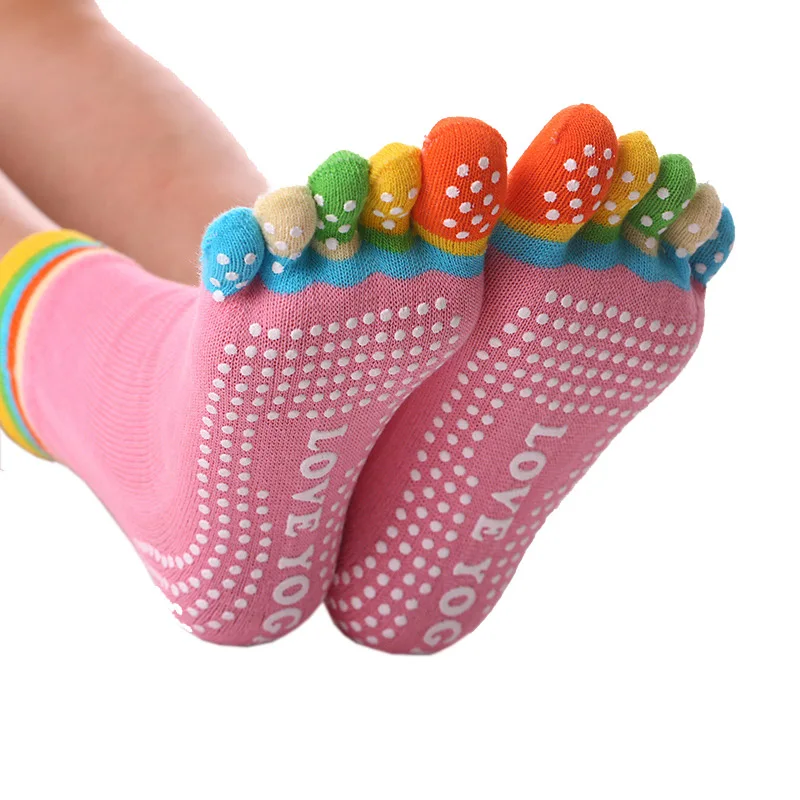 Женские носки для йоги цветные нескользящие с пятью пальцами занятий фитнесом