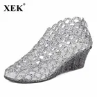 2018 Новые блестящие женские сандалии-гладиаторы на танкетке с открытым носком, летние Прозрачные Пляжные женские туфли JDD77