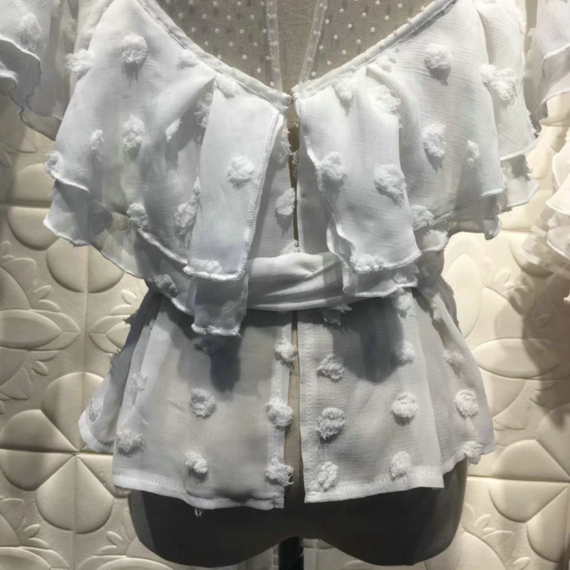 TWOTWINSTYLE Лоскутные кружевные рубашки блузка для женщин стоячий воротник без рукавов бандаж оборки Топы женские летние корейская мода