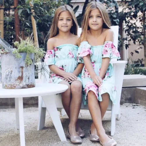 Одинаковая одежда с цветочным принтом для мамы и дочки торжественное длинное