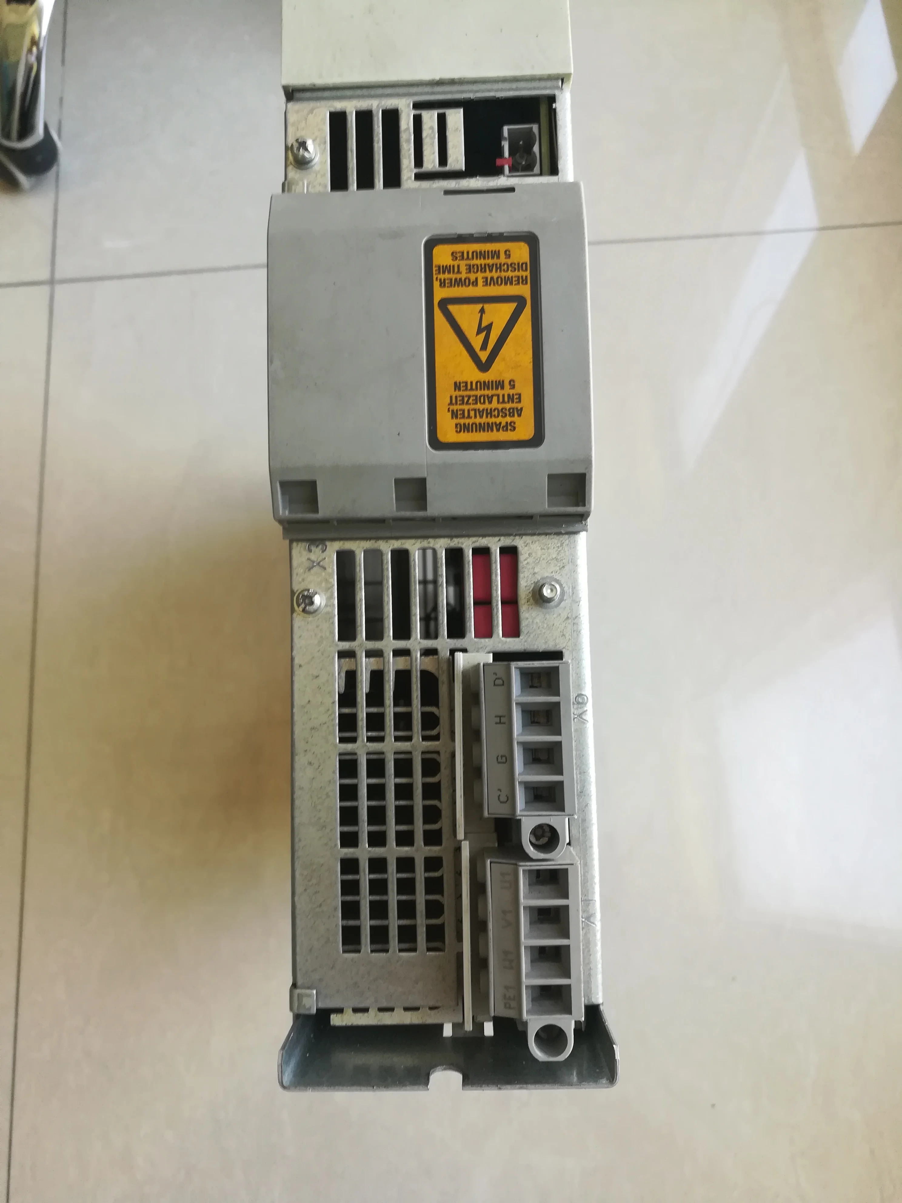 Инвертор Siemens Microinverter 6SE7013-0EP50 используется в хорошем состоянии Инструменты