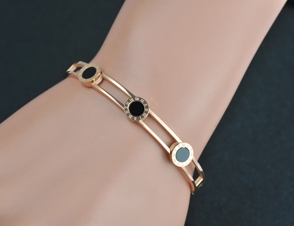 ЗуМанго Модные браслеты-обручи из титановой стали с черной оболочкой, розовым золотым цветом, вырезанными римскими цифрами, классическими браслетами на запястье ZB17008.