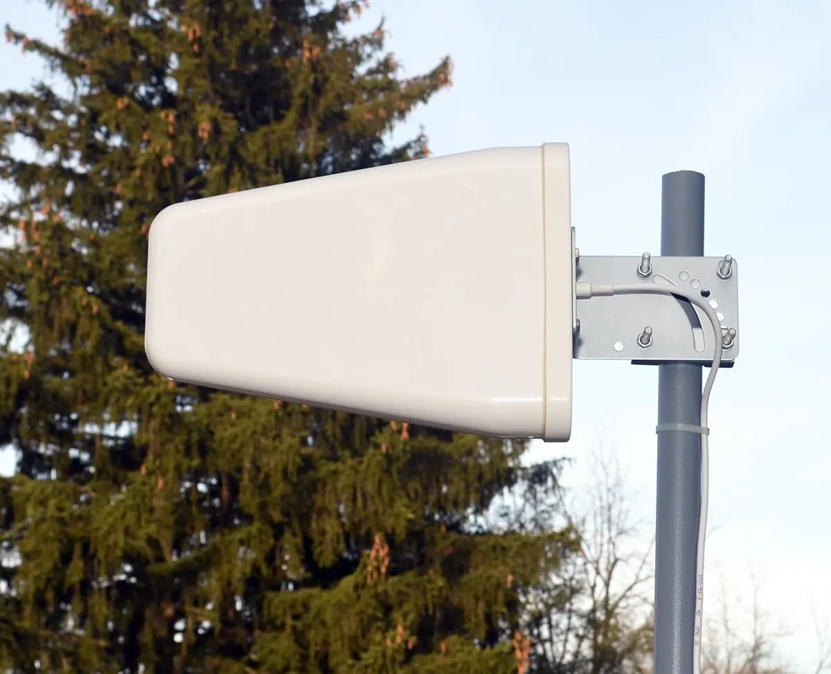 Eightwood Yagi с высоким коэффициентом усиления 3g/4G/LTE/xLTE/Wi-Fi универсальная Антенна направленного крепления(700-2700 MHz) 11 dBi