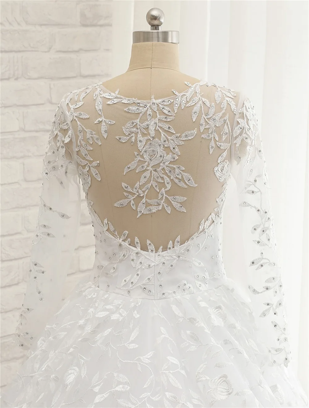 

Vetsido de noiva Elegant Long Wedding Dress 2018 O-Neck Long Sleeves Ball Gown Lace Chapel Train Bride Dresses Wedding Gowns