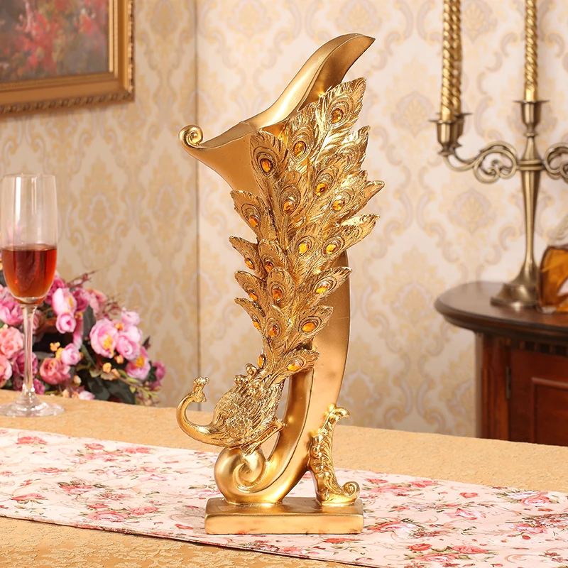 

European creative Home Furnishing living room TV cabinet ornament crafts dried flower vase peacock soft decoration art decoratio