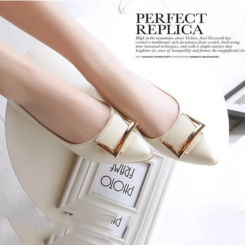 Туфли женские кожаные с острым носком без застежки на плоской подошве | Обувь