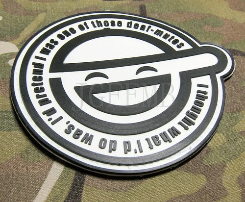 Белый фон черный дизайн призрак в оболочке-автономный комплекс Смеющийся