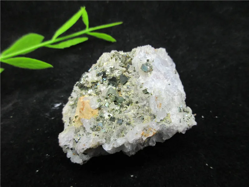 Natural Rare Rock Chalcopyrite White Quartz Crystals Intergrowth And Minerals Healing Crystal Chakra Reiki For Collection | Дом и сад