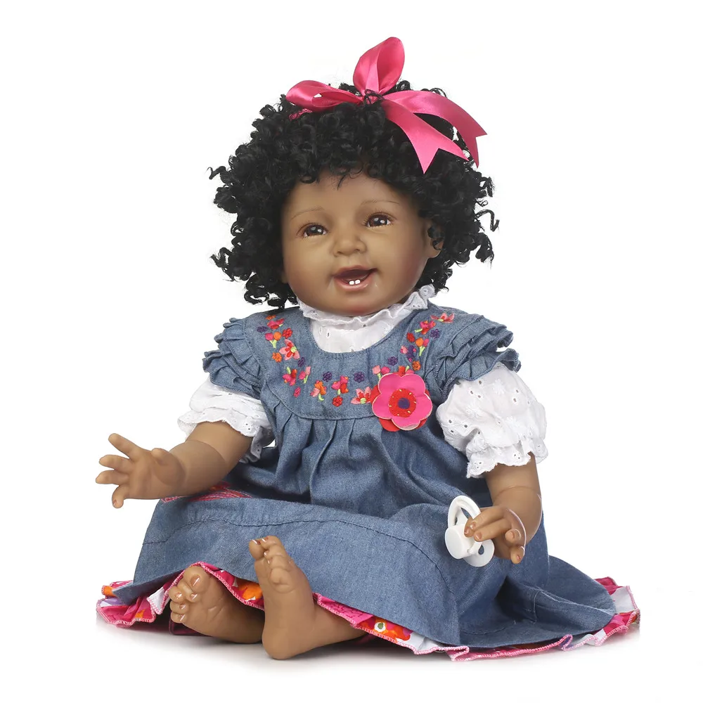 

Кукла реборн силиконовая, мягкая модная детская кукла-проектор, 22 дюйма, с волнистыми волосами и черной кожей