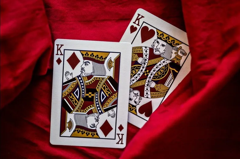 1 шт. крови KINGS V2 Ellusionist игральные карты магические карты магический реквизит для игры в покер для сценического искусства волшебную уловку для профессионального мага