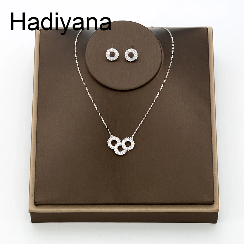 

Hadiyana Trendy Fashion Round Bride Goddess AAA Zircon Set Hot Sale Shiny Sets For Women Necklace Earrings Jewelry Party TZ8111