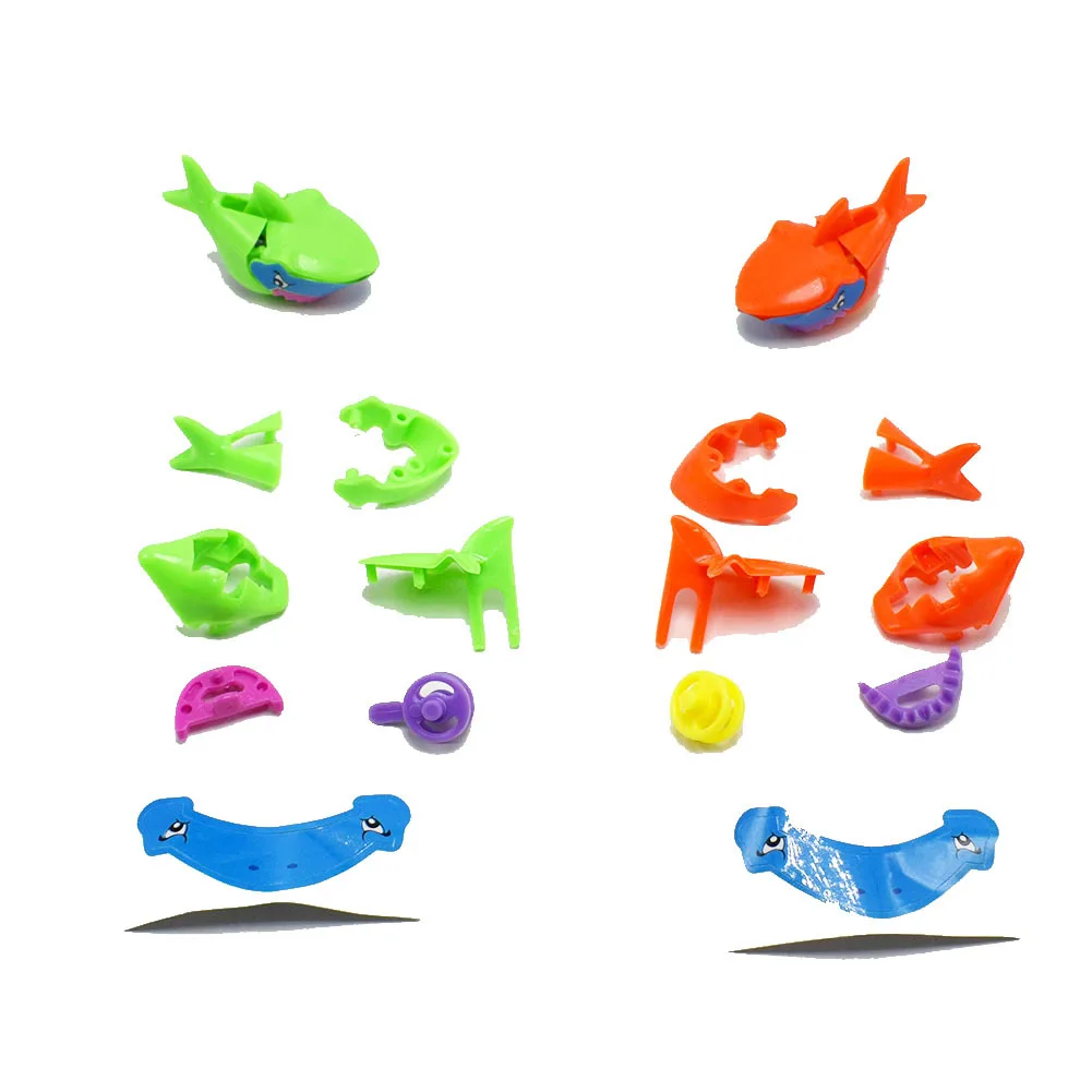 

Novelty 5pcs/lot DIY Assemble With Wheels of Sharks Self-Locking Bricks Toys for Kids Gift
