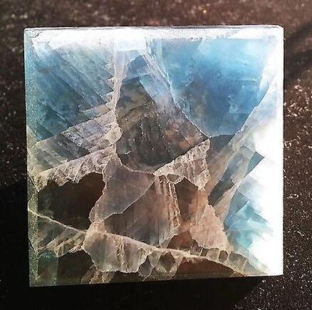 

Natural quartz crystal healing fluorite pyramid