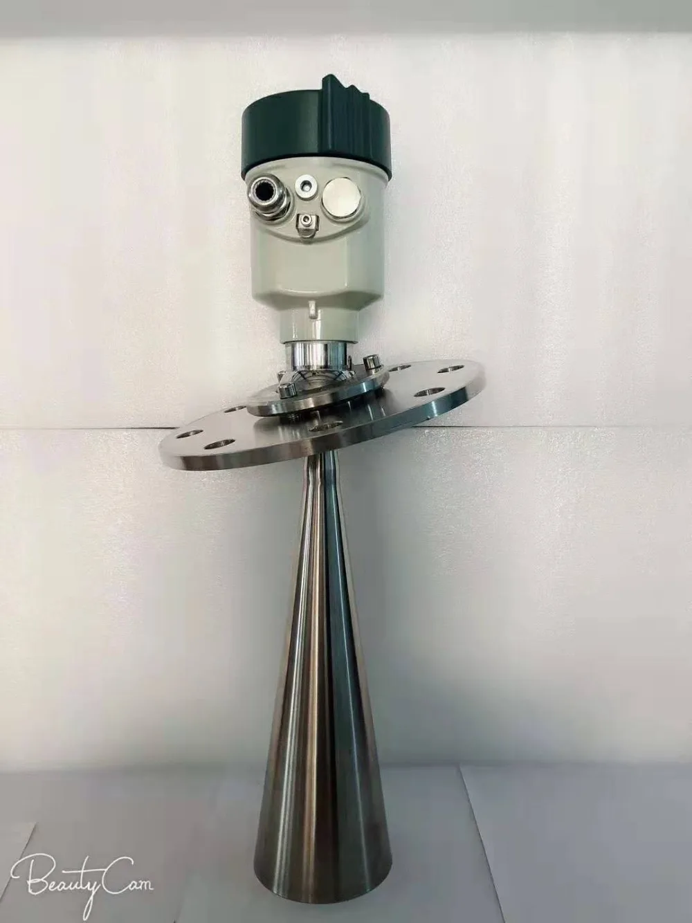 

Sanitary, stainless steel anti-corrosion radar level gauge