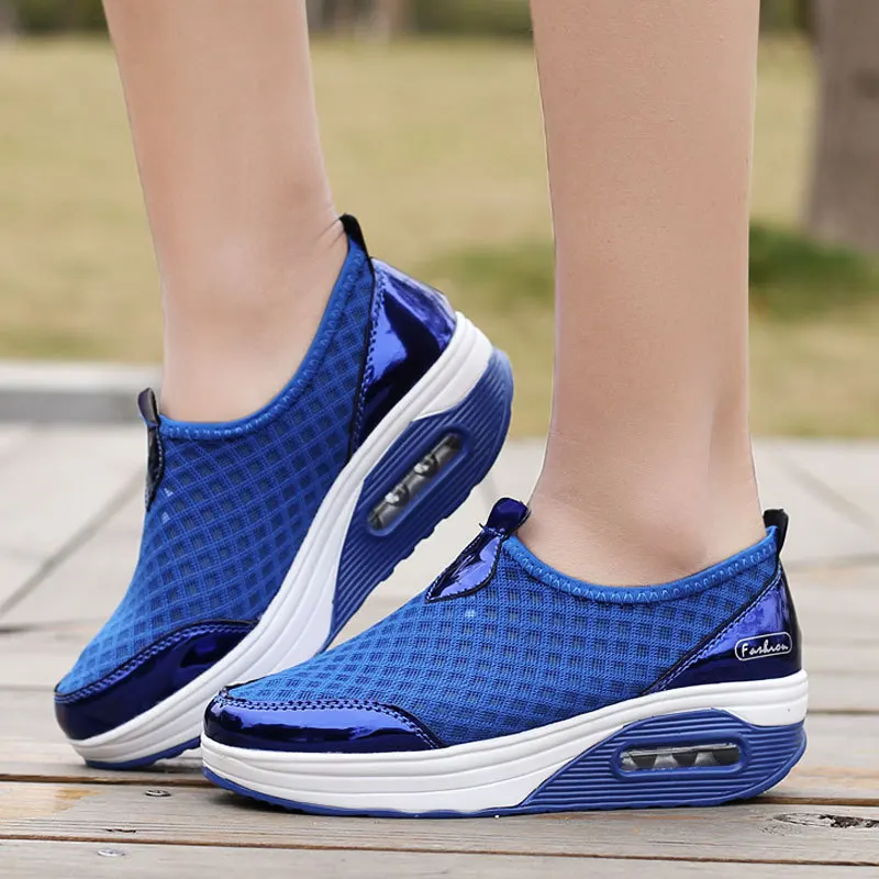 Дышащие 5 см Подушки Спортивная обувь для Для женщин colid Цвет Slip On сезон: