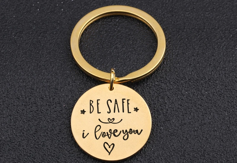3 цвета выбрать брелок ручной штампованный "Be Safe I Love You" Шарм подарок для пары для парня девушки модный автомобильный брелок ювелирные изделия