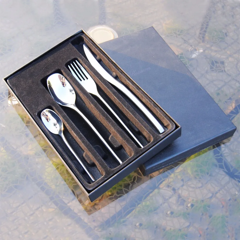 

4pcs/set Stainless Steel Cutlery set Christmas Party Dinnerware Restaurant Dinner set Steak Knife Dinner Fork Teaspoon Flatware