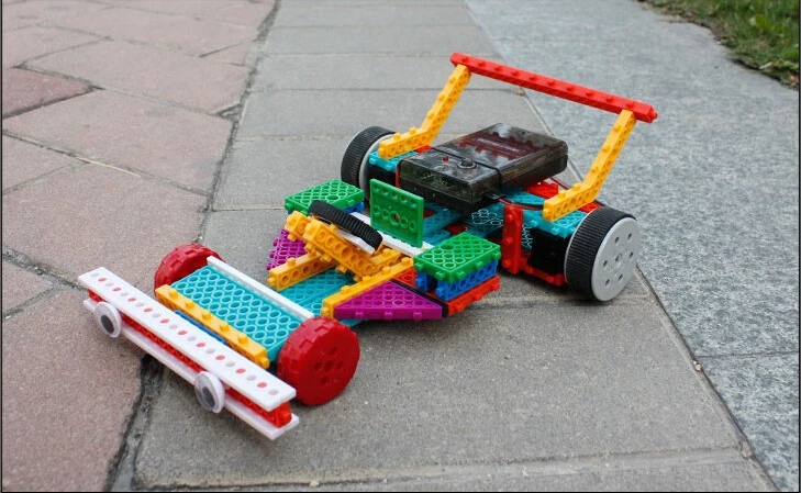 4 в 1 пульт дистанционного управления RC танки/Рыцарь/6 футов насекомых/F1 Гоночная