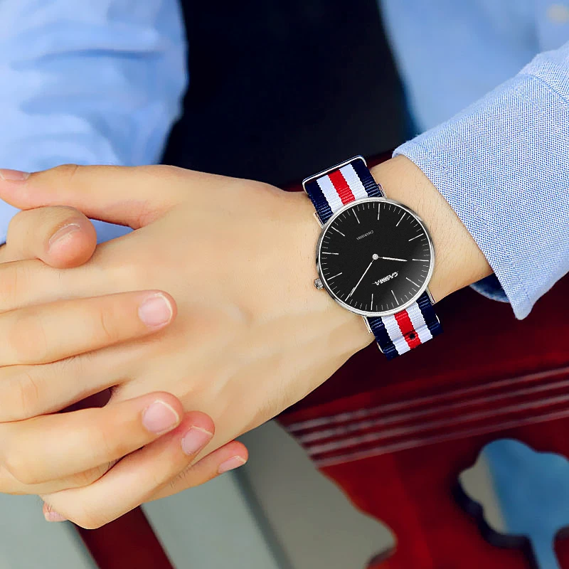 Кварцевые наручные часы абсолютно новые водонепроницаемые для мужчин и женщин