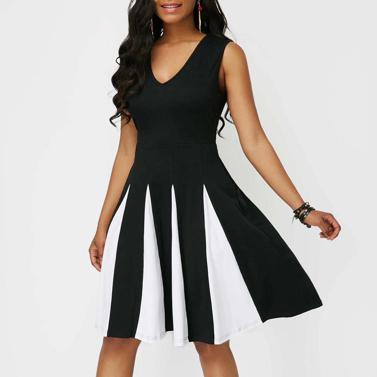 Черный Summer Dress Women Casual Plus Size Slim Black White Patchwork Color Dresses Elegant Sexy V Neck A Line Party Dress 5XL - Цвет: Черный